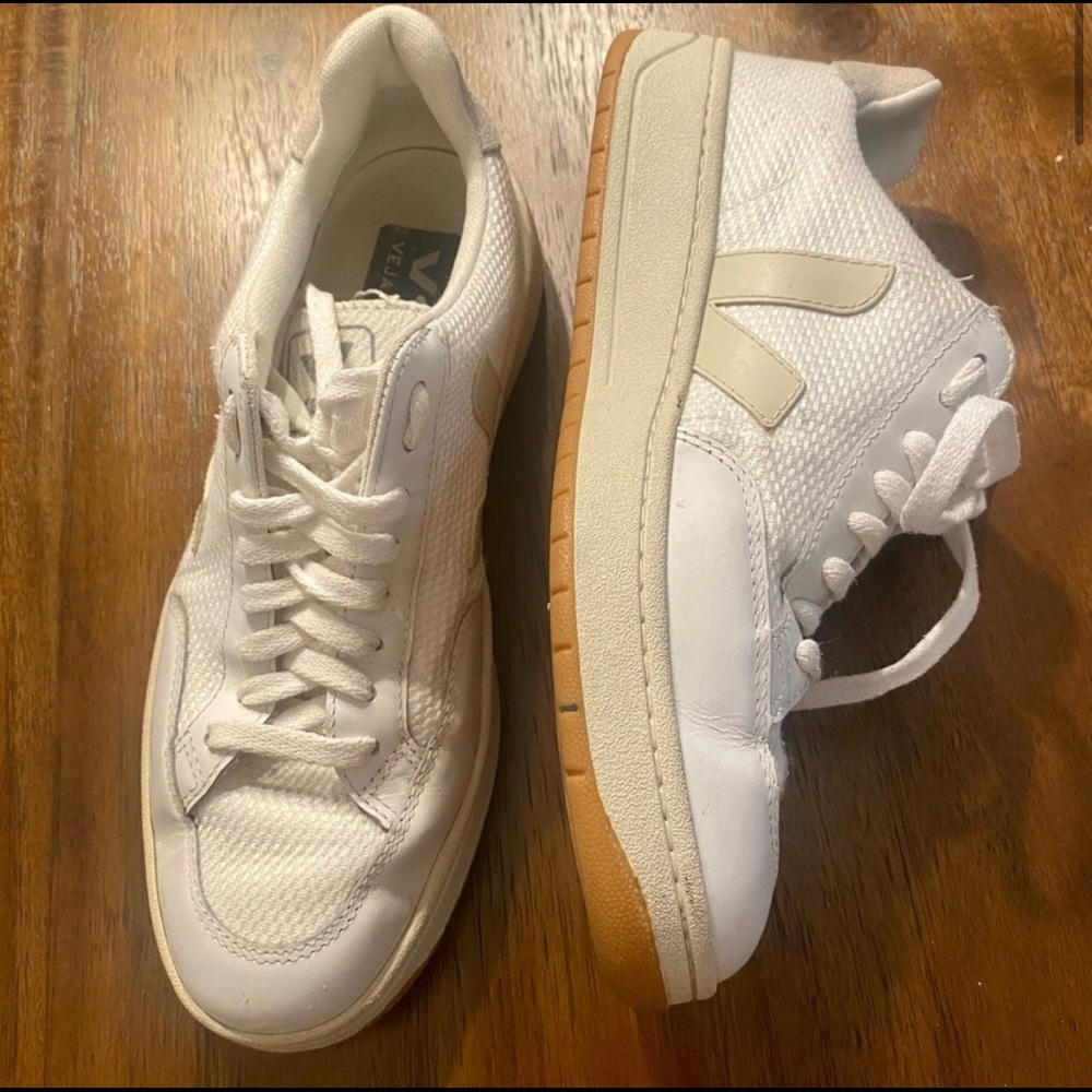 Veja V-12 B-MESH White Natural Trainers US 9